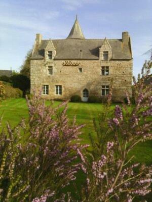 Manoir De Kerguereon Bed & Breakfast Ploubezre Bagian luar foto